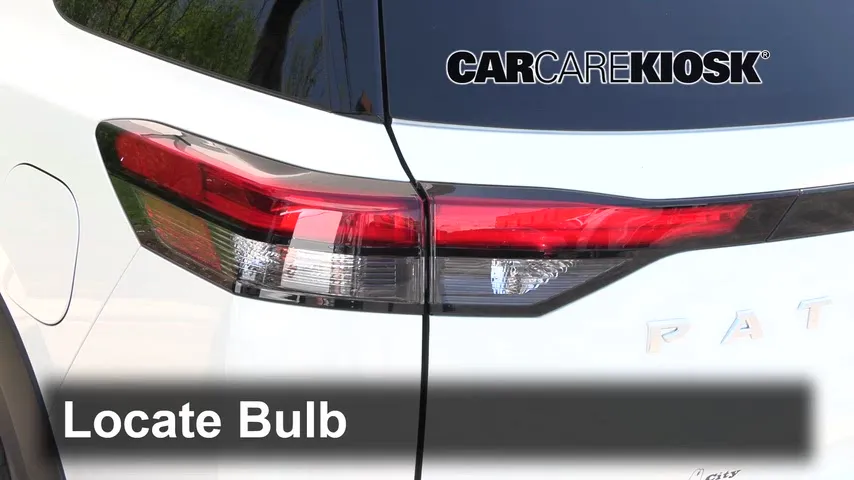 2024 Nissan Pathfinder Platinum 3.5L V6 Éclairage Feux de marche arrière (remplacer une ampoule)